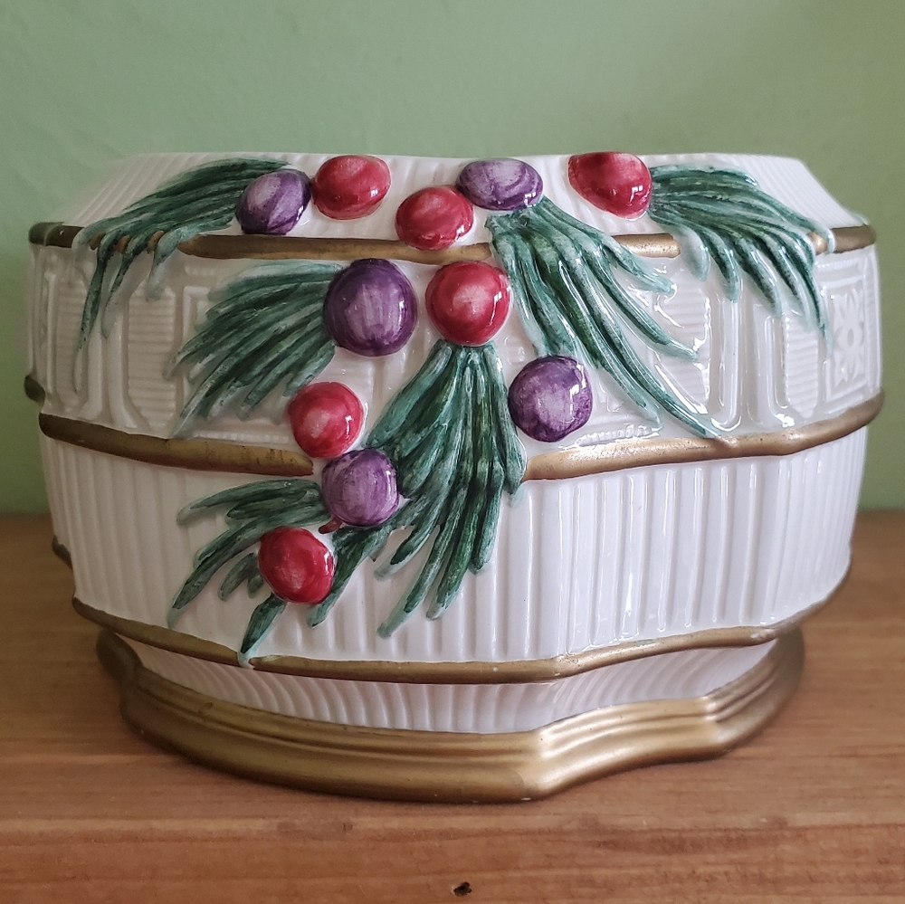 Fitz & Floyd Classics Handcrafted Holiday Planter
